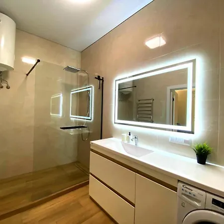Arcadia Spacious 아파트 *