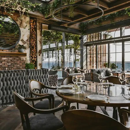 아파트 Arcadia Spacious 오데사